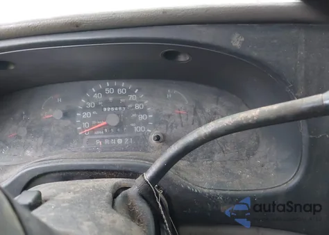 2001 Ford E-350 Super Duty Commercial/Recreational z USA, uszkodzony, nr VIN 1FTSE34F41HA02203